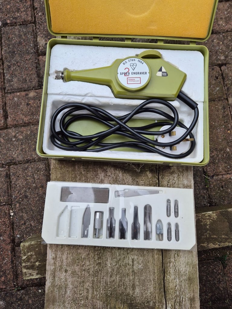 image for Vintage Retro Powerline Model 72 Hobbyist Kit in great condition