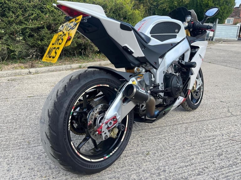 2015 65 APRILIA RSV4R A-PRC RSV1000 RSV4 R V4 MINT 8k MILES SPORTS SUPERBIKE
