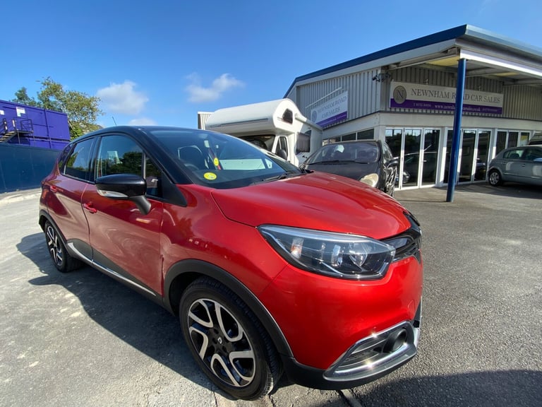 image for 2014 Renault Captur 1.5 dCi 90 Signature Energy 5dr HATCHBACK Diesel Manual