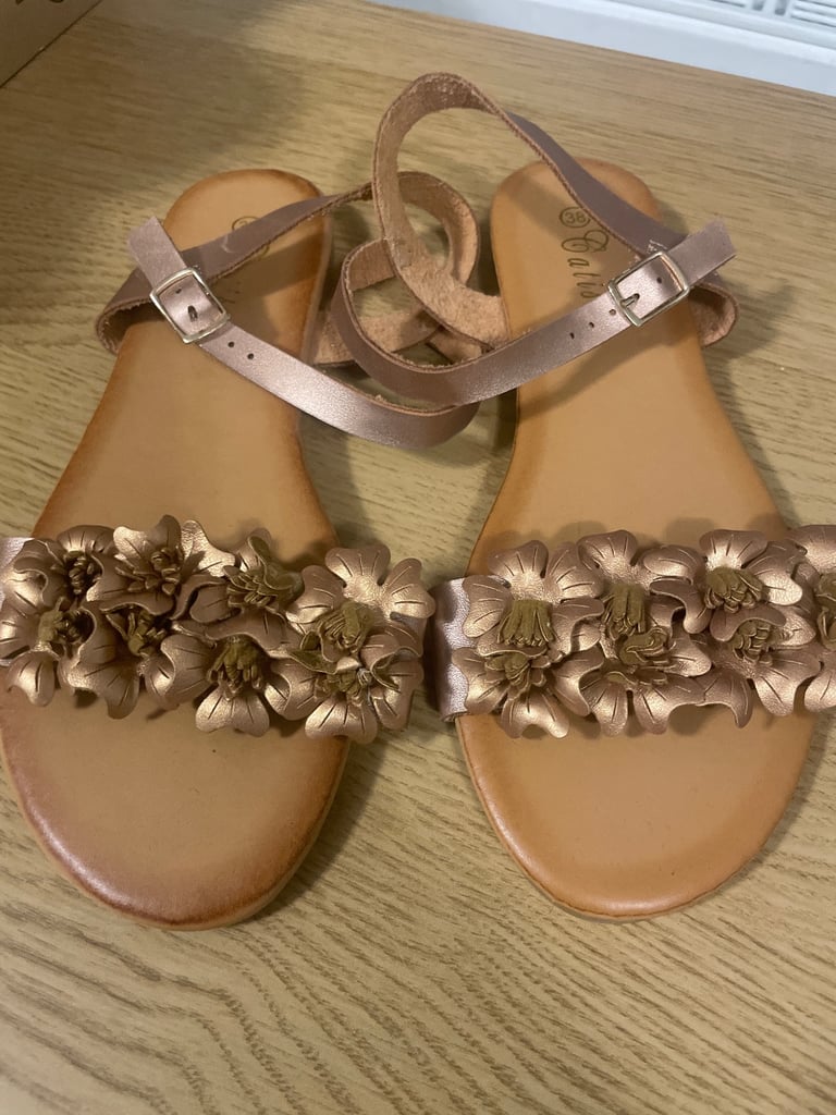image for Gold sandals 