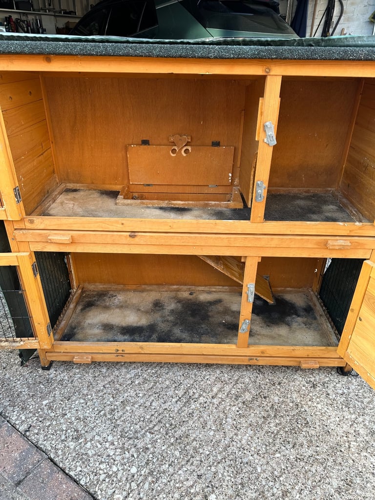 Twin level Guinea Pig hutch 