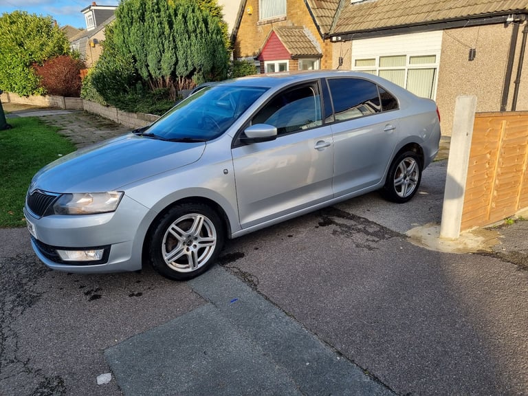 Skoda, RAPID, Hatchback, 2013, Manual, 1598 (cc), 5 doors