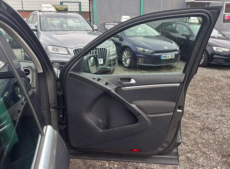 2013 Volkswagen Tiguan 2.0 TDI BlueMotion Tech Match DSG 4WD Euro 5 (s/s) 5dr ESTATE Diesel Autom...
