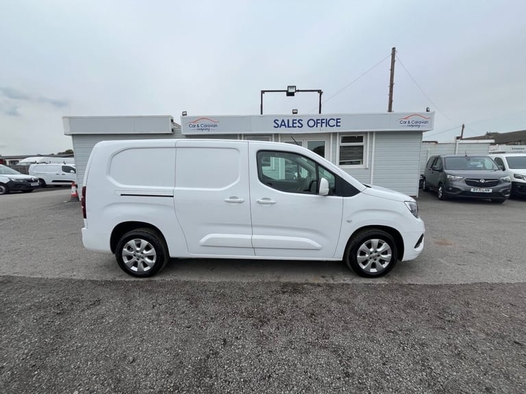 2021 21 VAUXHALL COMBO 1.6 TURBO D 2300 LIMITED EDITION NAV PANEL VAN 4DR DIESEL