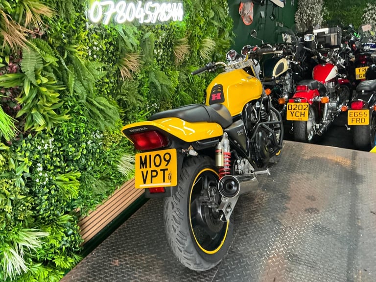 Honda 400 cb free delivery 