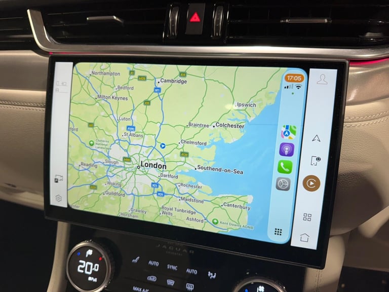 2024 Jaguar F-Pace 2.0 P400e 19.3kWh R-Dynamic SE Black Auto AWD Euro 6 (s/s) 5dr ESTATE Petrol/E...