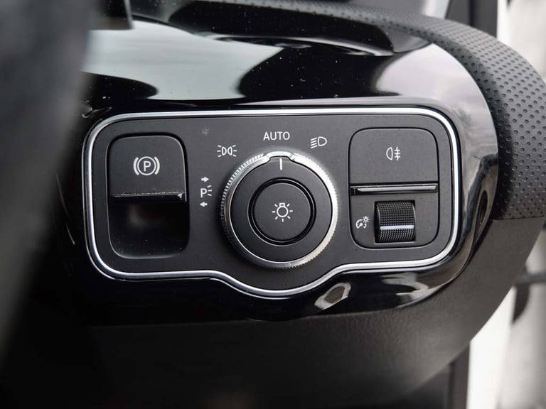2019 Mercedes-Benz A-Class A200 AMG Line Executive 5dr Auto HATCHBACK PETROL Automatic