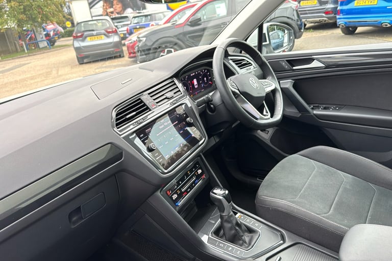  Volkswagen Tiguan 1.5 Tsi Elegance Suv 5dr Petrol Dsg Euro 6 s/s 150 Ps