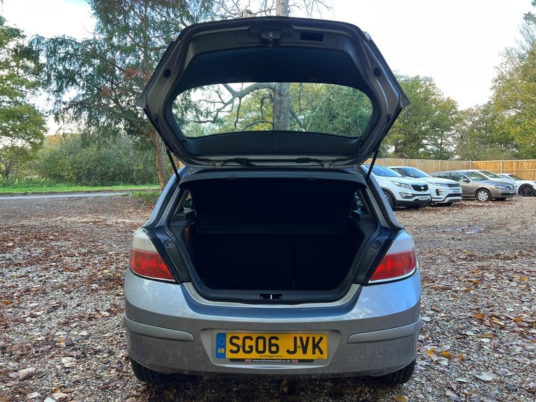 2006 Vauxhall Astra 1.6i 16v Club 5dr HATCHBACK Petrol Manual