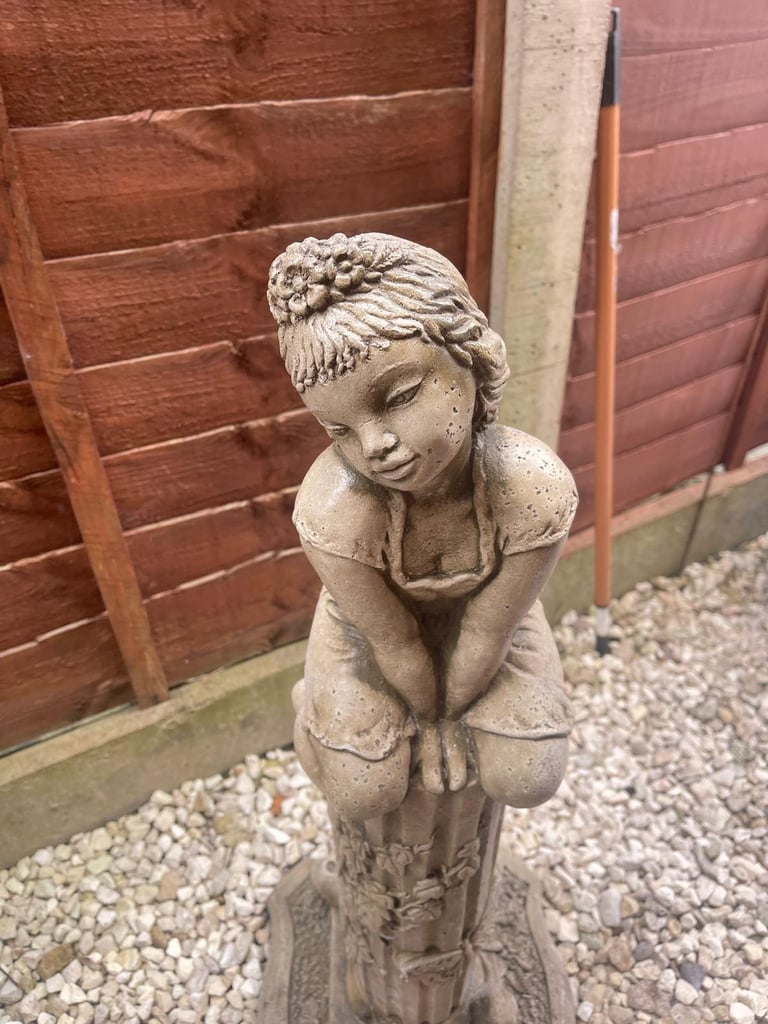 Jenny girl on pedestal 