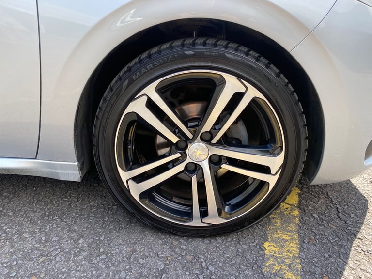 2018 Peugeot 208 1.6 BlueHDi 100 GT Line 5dr [non Start Stop] HATCHBACK Diesel Manual