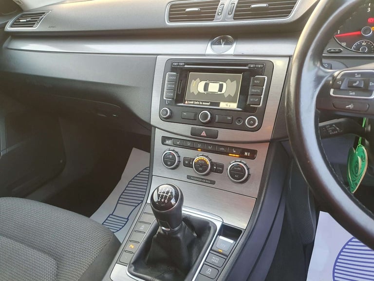 2013 Volkswagen Passat 1.6 TDI Bluemotion Tech Highline 4dr SALOON Diesel Manual