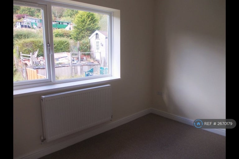 3 bedroom house in Blaenrhondda Road, Blaenrhondda, Treherbert, CF42 (3 bed) (#2670179)