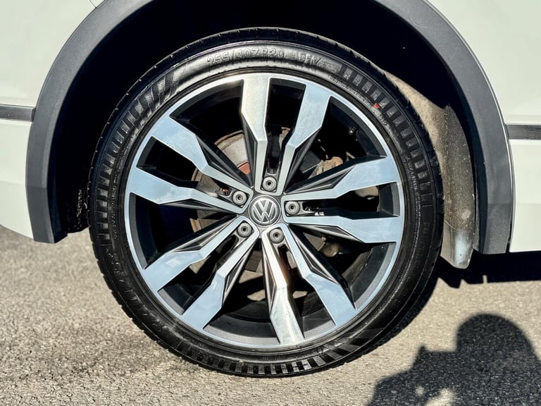 2017 Volkswagen Tiguan 2.0 TDi 150 R-Line 5dr ESTATE DIESEL Manual