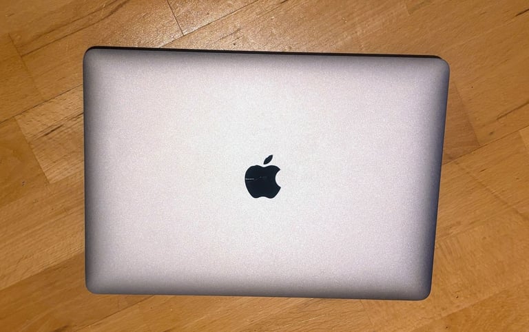 13-inch MacBook Pro (Late 2020) M1, 8GB RAM, 256GB storage (Space Grey) - excellent condition
