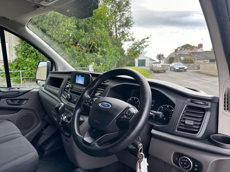 FORD TRANSIT CUSTOM 2.0 Transit Custom Leader Van 320 L2 2.0L EcoBlue 130PS FWD