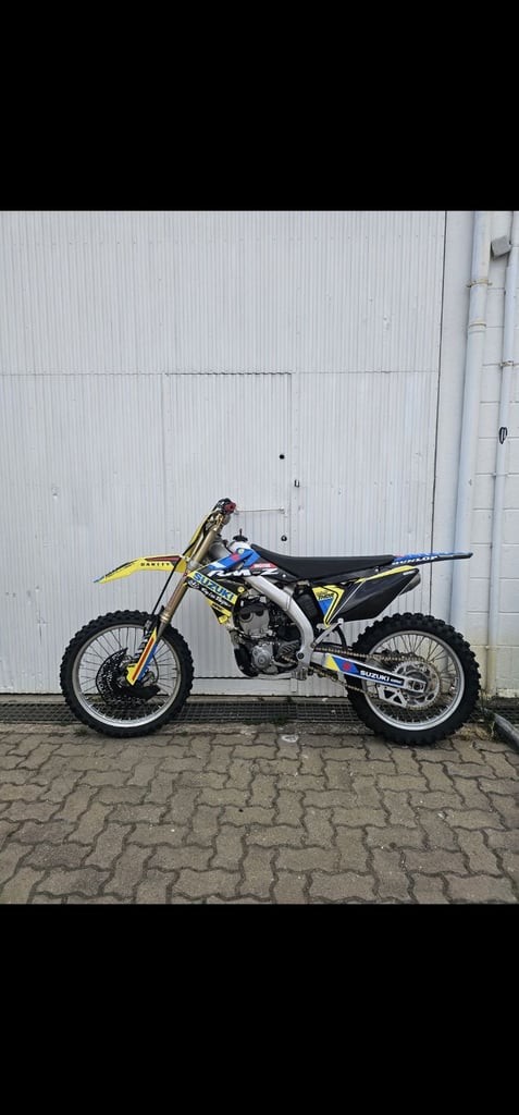 image for Suzuki rmz 250 4 stoke 