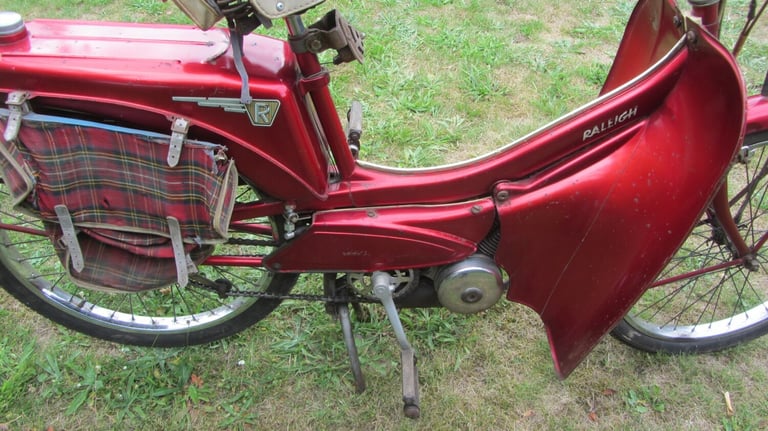 1966 RALEIGH RUNABOUT  PETROL Manual