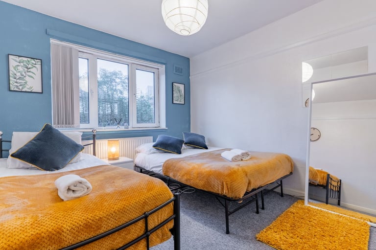 Beautiful 2 bedroom flat in Birmingham City Centre is available for Rent (B16 8)