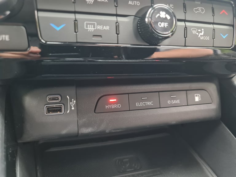 2023 Jeep Compass 1.3 T4 GSE 4xe PHEV Limited 5dr Auto Station Wagon Petrol Parallel PHEV Automatic