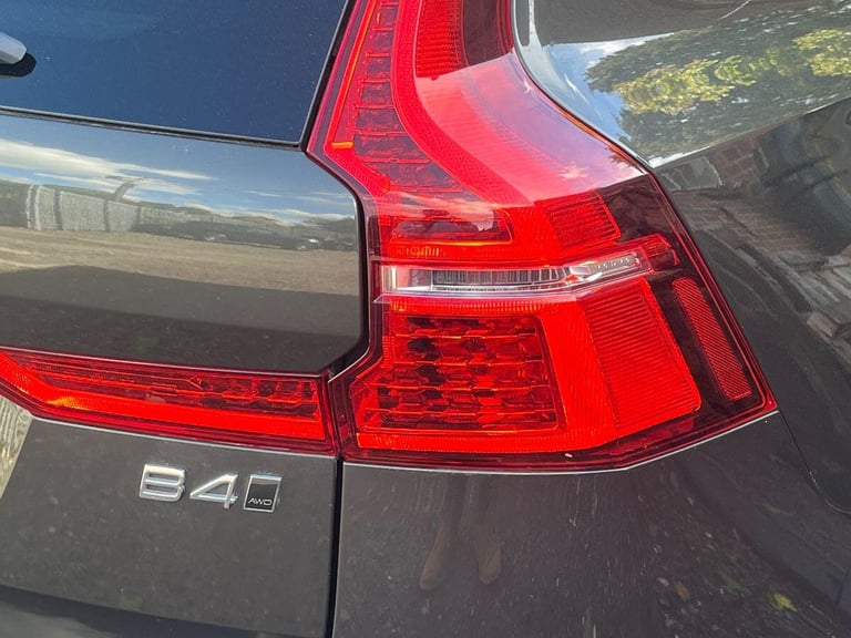 2022 Volvo XC60 2.0 B4 MHEV Plus Auto AWD Euro 6 (s/s) 5dr ESTATE Diesel/Electric Hybrid Automatic