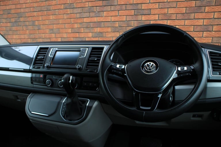 2019 Volkswagen Transporter 2.0 BiTDI T32 BlueMotion Tech Highline Kombi DSG FWD SWB Euro 6 (s/s)...