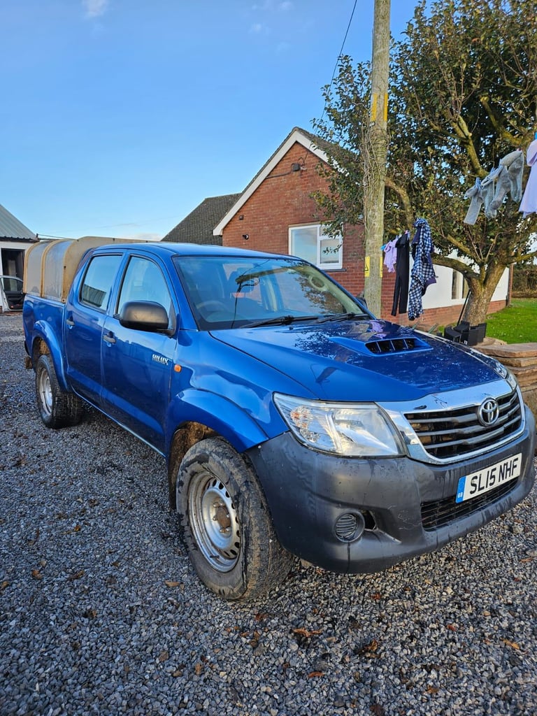 image for Toyota, HILUX, Pick Up, 2015, Manual, 2494 (cc) spares or repair project good runner