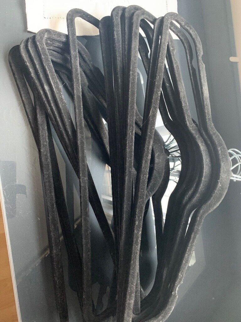 image for 20 BLACK VELVET HANGERS