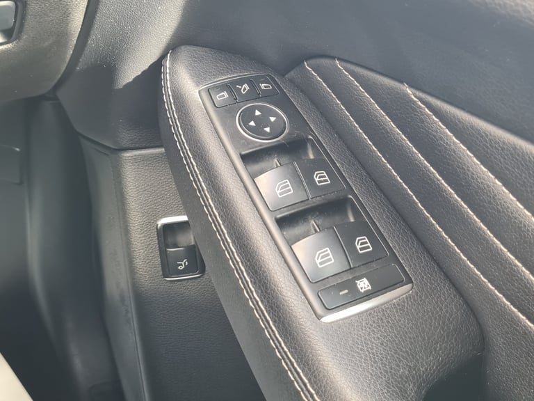 2014 Mercedes-Benz M-Class ML250 CDi BlueTEC AMG Line 5dr Auto F.S.H BY MERC ULEZ FREE ESTATE Die...