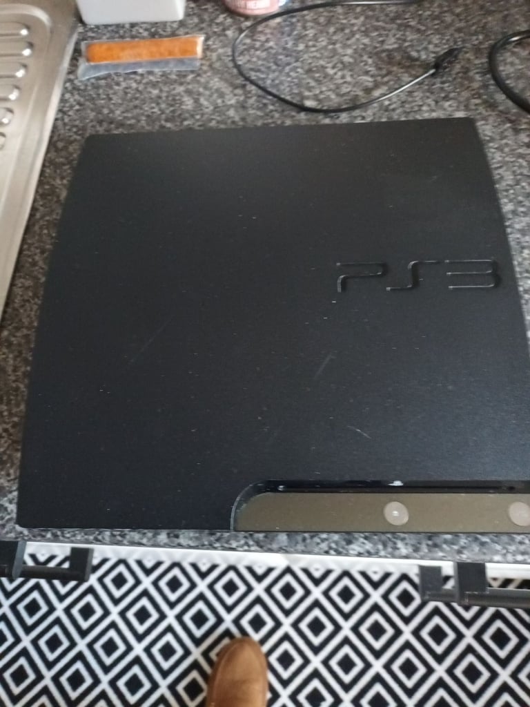 image for Ps3 console ( no remote ) with 5games
