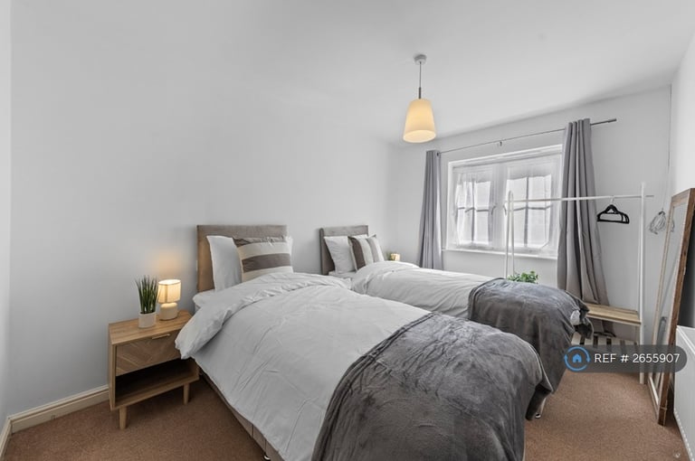 3 bedroom house in Birkby Close, Hamilton, Leicester, LE5 (3 bed) (#2655907)