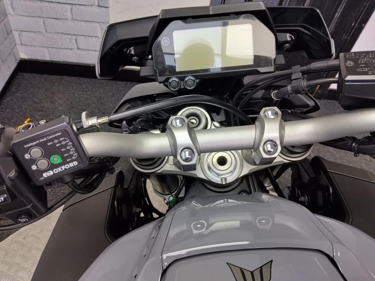 YAMAHA MT-10, 2017/17, JUST 8,002 MILES COVERED, NICE EXTRAS FITTED