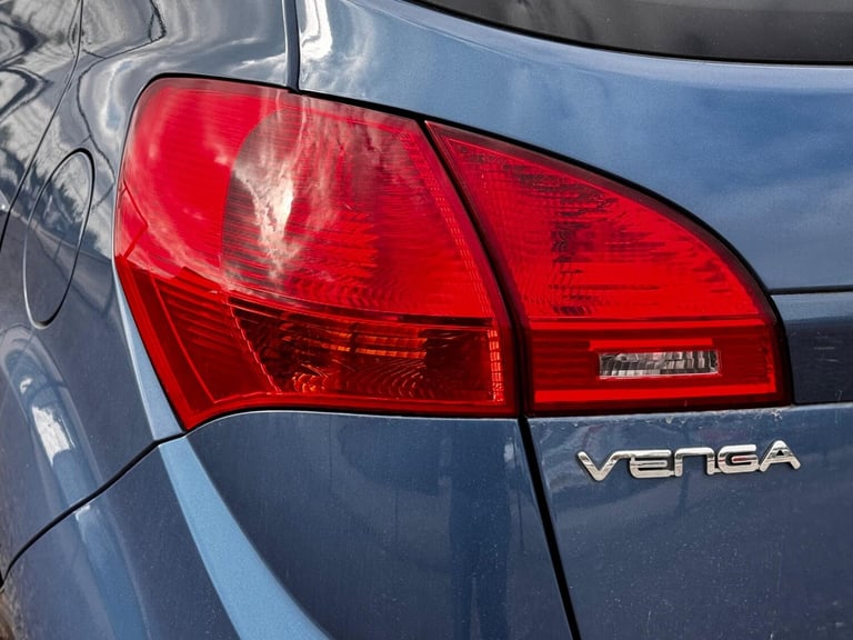  Kia Venga 1.6 3 MPV 5dr Petrol Auto Euro 5 (Sat Nav) (123 bhp) Petrol Automatic