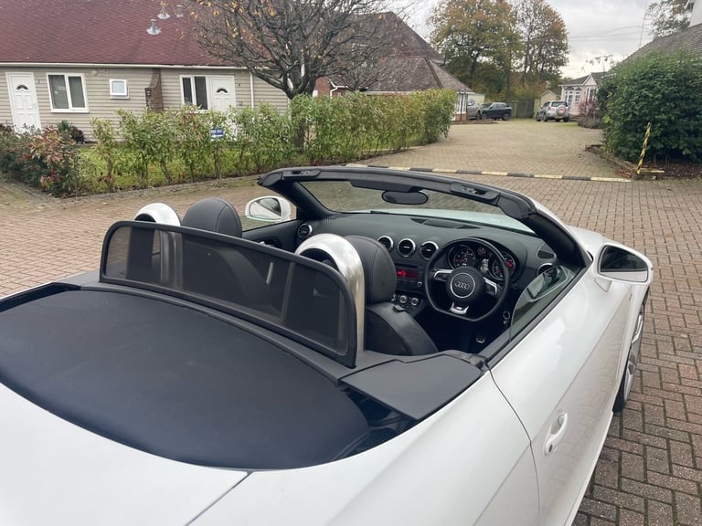 Audi, TT, Convertible, 2014, Manual, 1798 (cc), 2 doors