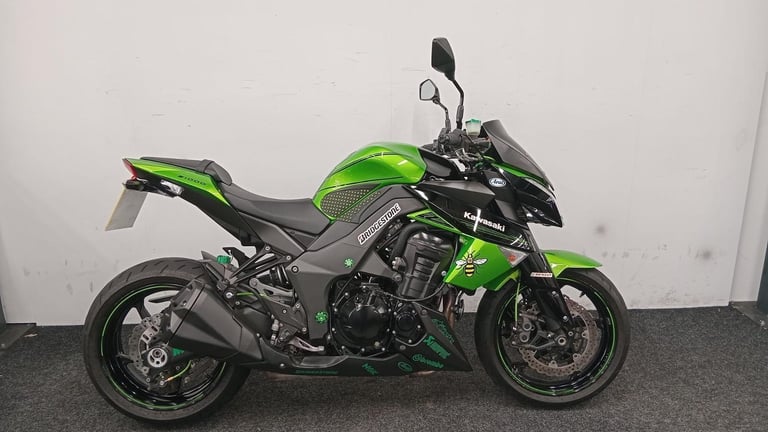 image for KAWASAKI Z1000 ** MOT JUNE 2026 - RADIATOR COVER - LOW MILLAGE **