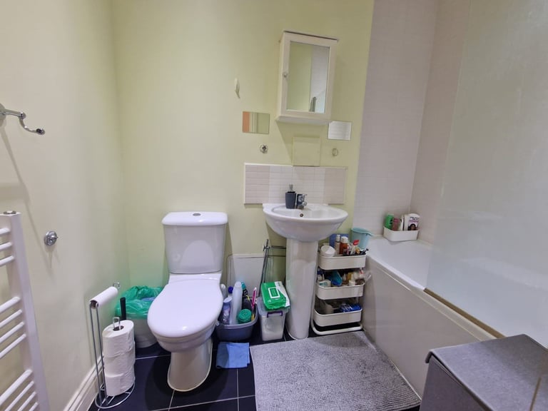 2 BED -1 BATH -1 ENSUIT OPEN PLAN DINNER | KITCHEN -FULLY FURNISHED AVAILABLE FOR A SMALL FAMILY  