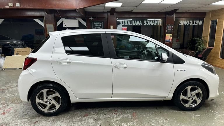 2016 Toyota Yaris 1.5 Hybrid Icon 5dr CVT HATCHBACK PETROL/ELECTRIC Automatic