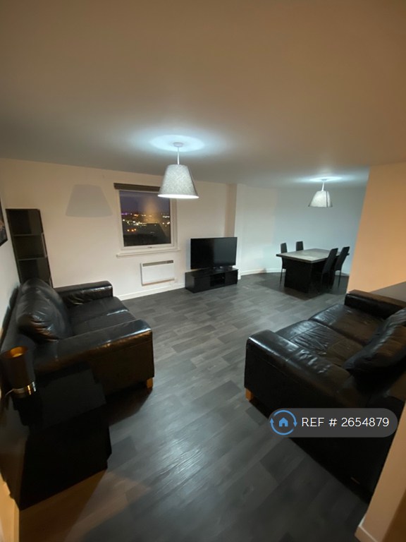 image for 3 bedroom flat in Blackfriars Road, Glasgow, G1 (3 bed) (#2654879)