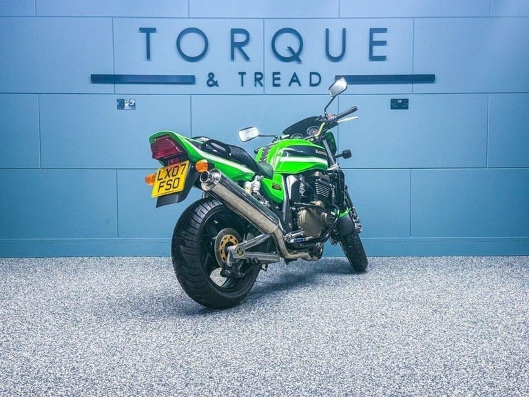 2007 07 KAWASAKI ZRX1200 R 1164CC - 714 MILES - RARE COLLECTOR BIKE - LOW MILES