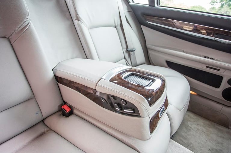 BMW 760Li High-Security VR7/9 Armoured Car
