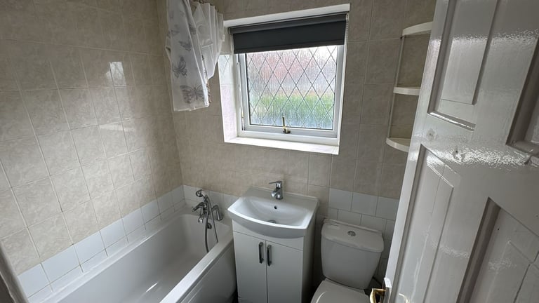 2 bed detached house