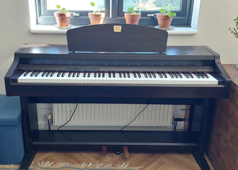 image for Yamaha Clavinova CLP 910 electronic piano