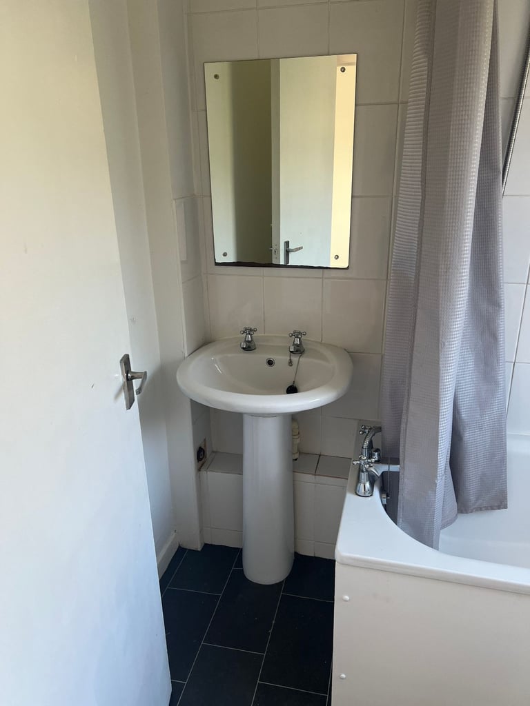 Smart, Modern 1 Bed Ground Floor Flat In Beattie Court, Hawick