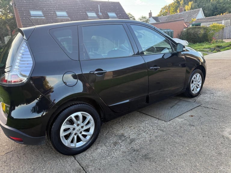 RENAULT SCENIC 1.5 dCi ENERGY Dynamique TomTom Euro 5 (s/s) 5dr 2014