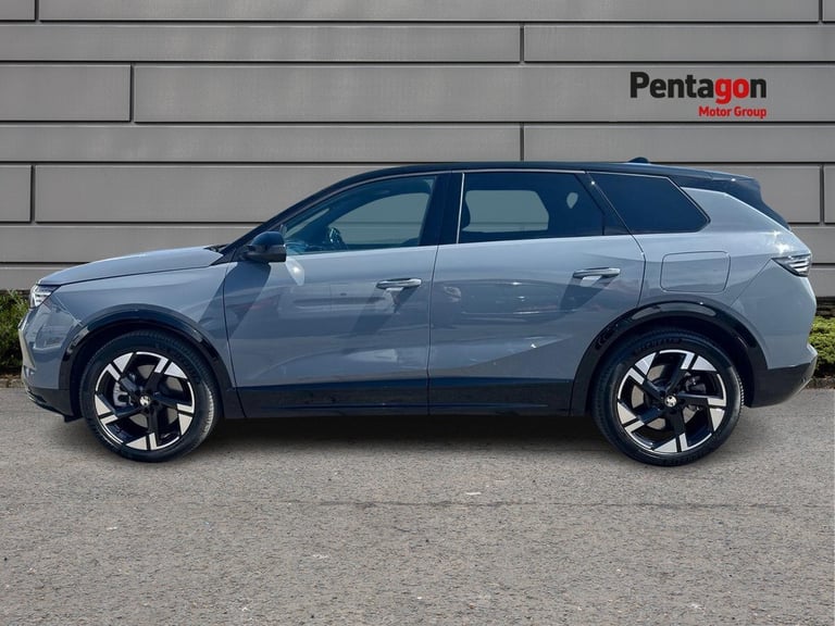  Vauxhall Grandland Electric 73kwh Ultimate Suv 5dr Electric Auto 213 Ps