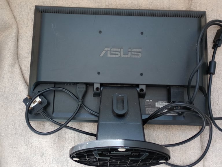 ASUS VW195D LCD color 19” Monitor, | in Cuddington, Cheshire | Gumtree