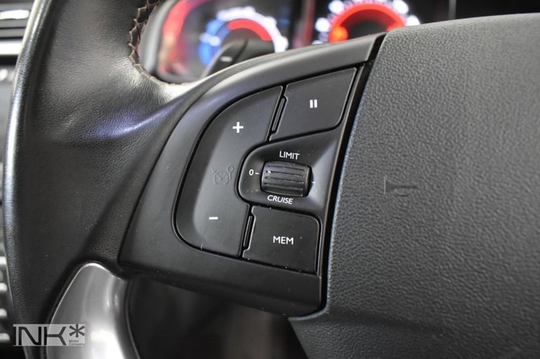 2014 Citroen DS5 2.0 h e-HDi Airdream DSport Hatchback 5dr Diesel Hybrid EGS6 4WD Euro 5 (s/ Hatc...