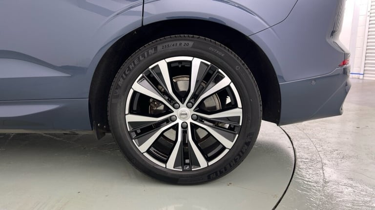 2022 Volvo XC60 Ultimate, B5 AWD mild hybrid, Petrol, Dark Estate Petrol Automatic