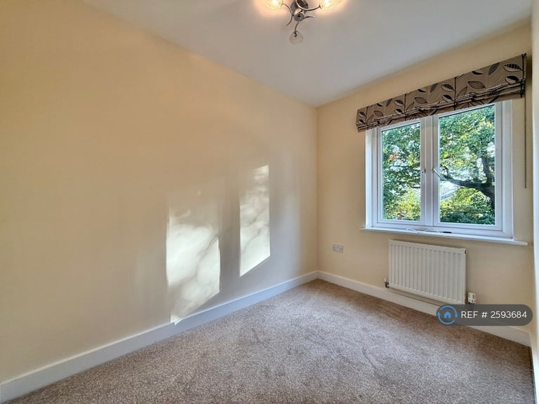 4 bedroom house in Abbess Way, Waterlooville, PO7 (4 bed) (#2593684)