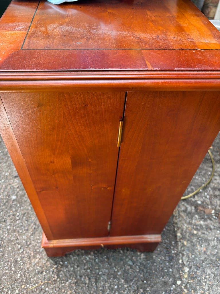 Vintage cabinet 